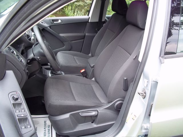 Volkswagen Tiguan 2010 photo 1