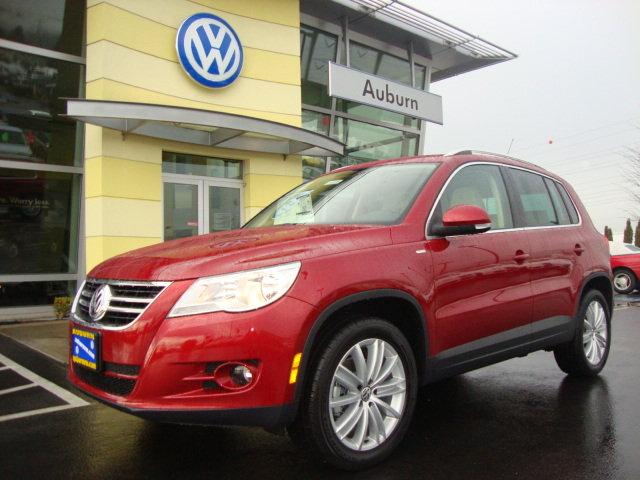 Volkswagen Tiguan Outback 2.5 XT Sport Utility