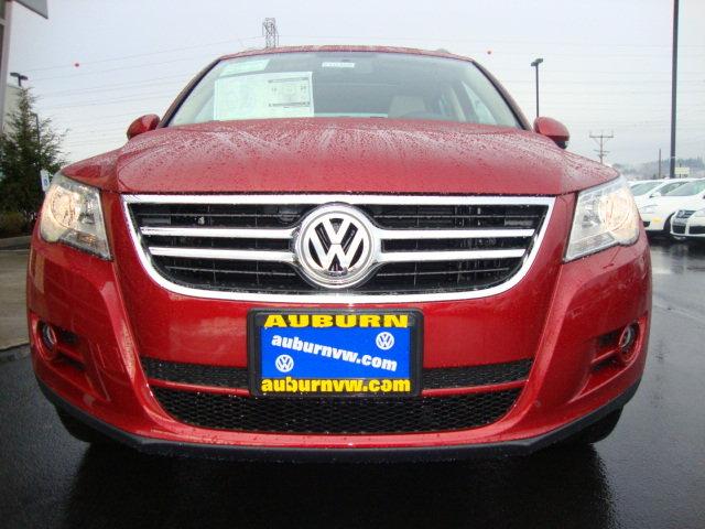 Volkswagen Tiguan 2010 photo 1