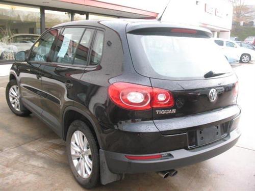 Volkswagen Tiguan 2010 photo 2