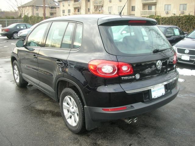 Volkswagen Tiguan 2010 photo 1