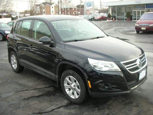 Volkswagen Tiguan 2010 photo 2