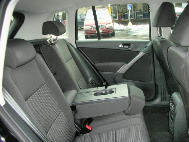 Volkswagen Tiguan 2010 photo 4