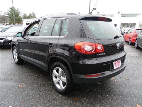 Volkswagen Tiguan 2010 photo 4