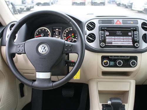 Volkswagen Tiguan 2010 photo 1