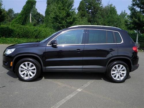 Volkswagen Tiguan 2010 photo 2