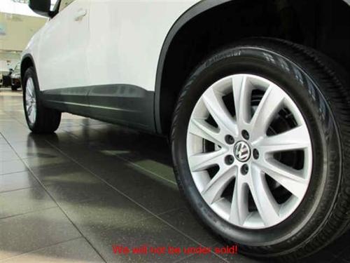 Volkswagen Tiguan 2010 photo 3