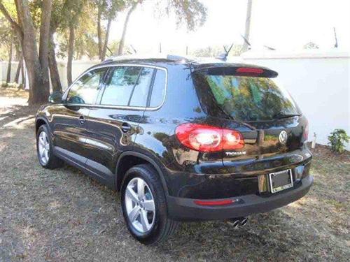 Volkswagen Tiguan 2010 photo 2