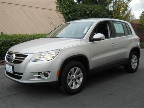 Volkswagen Tiguan 2010 photo 2