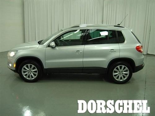 Volkswagen Tiguan 2010 photo 2