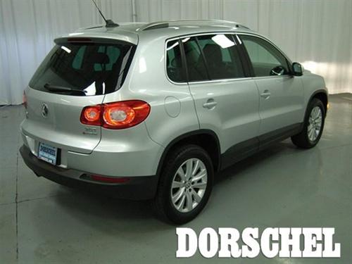 Volkswagen Tiguan 2010 photo 3