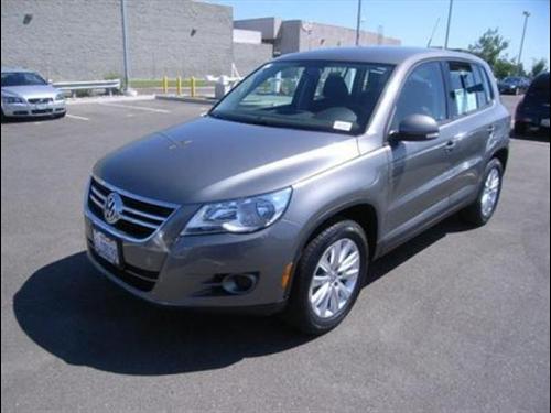 Volkswagen Tiguan 2010 photo 2