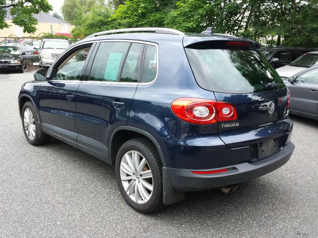 Volkswagen Tiguan 2011 photo 4