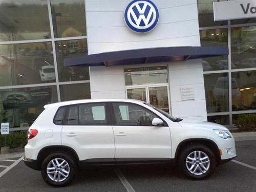 Volkswagen Tiguan 2011 photo 2