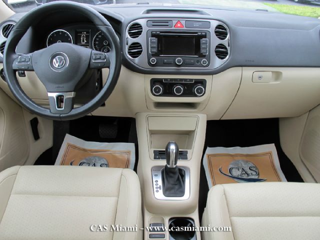 Volkswagen Tiguan 2011 photo 1