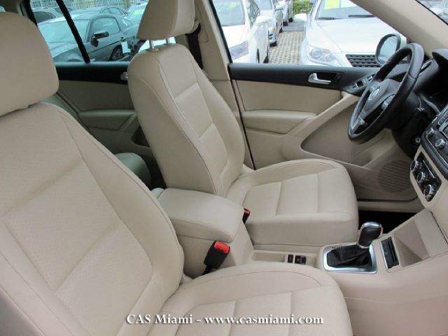 Volkswagen Tiguan 2011 photo 12