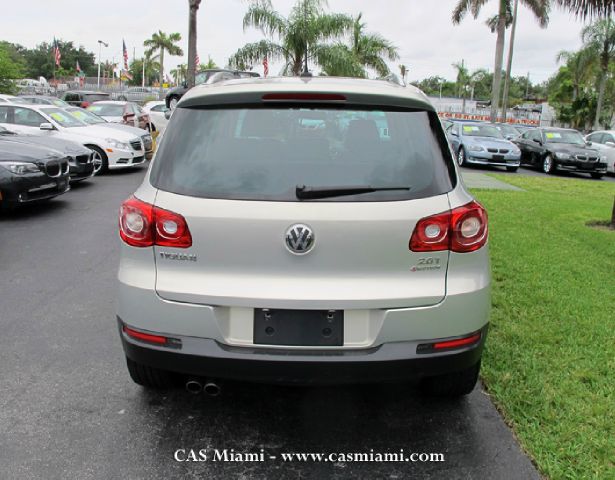 Volkswagen Tiguan 2011 photo 6