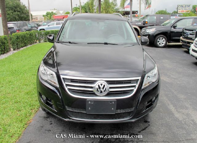 Volkswagen Tiguan 2011 photo 2