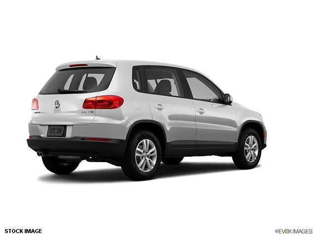 Volkswagen Tiguan 2012 photo 3