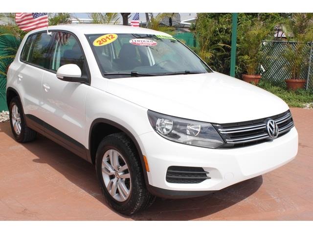 Volkswagen Tiguan 2012 photo 2