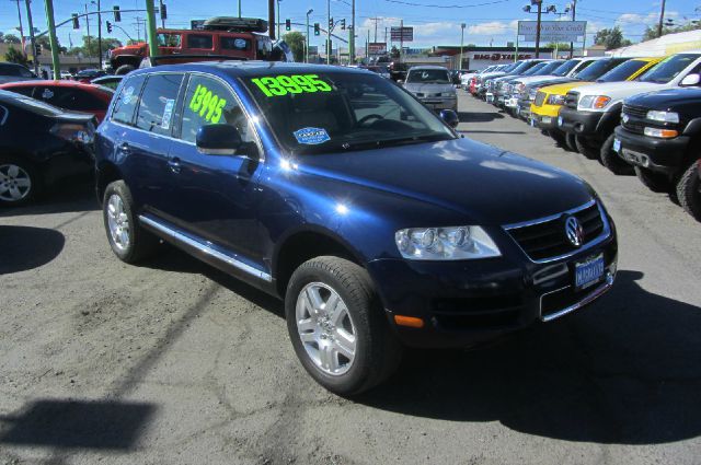 Volkswagen Touareg 2004 photo 1