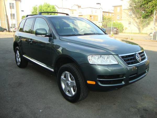 Volkswagen Touareg 2004 photo 1