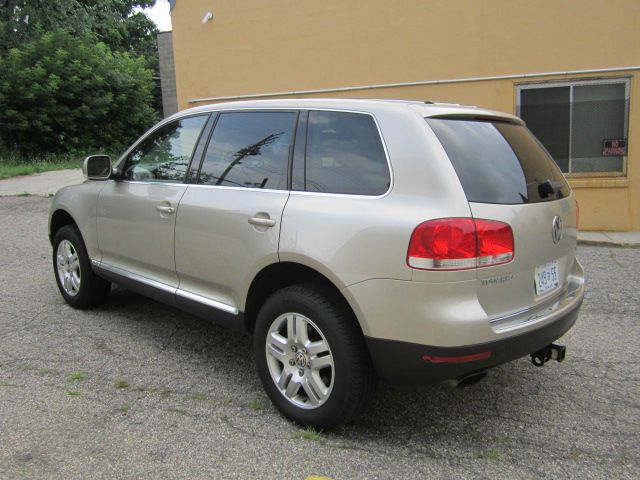 Volkswagen Touareg 2004 photo 1