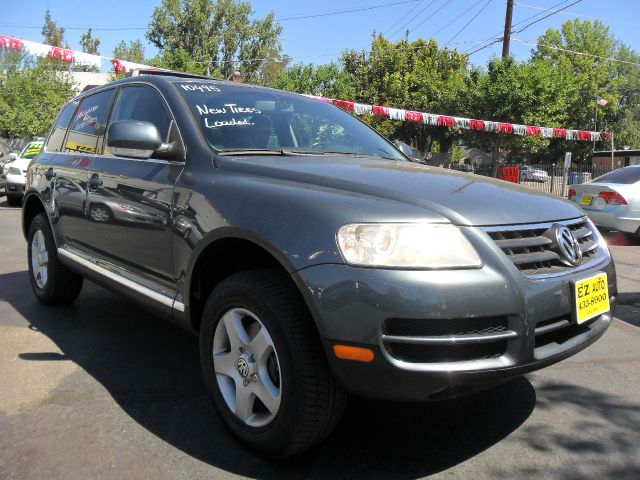 Volkswagen Touareg 2004 photo 1