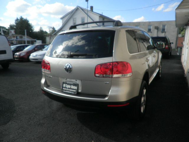 Volkswagen Touareg 2004 photo 2