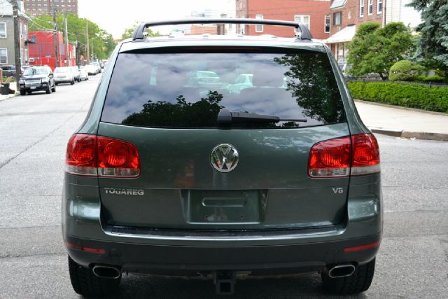 Volkswagen Touareg 2004 photo 8