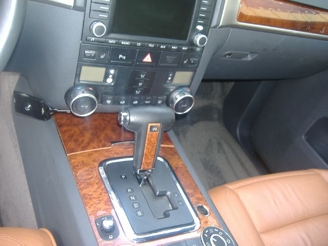 Volkswagen Touareg 2004 photo 10