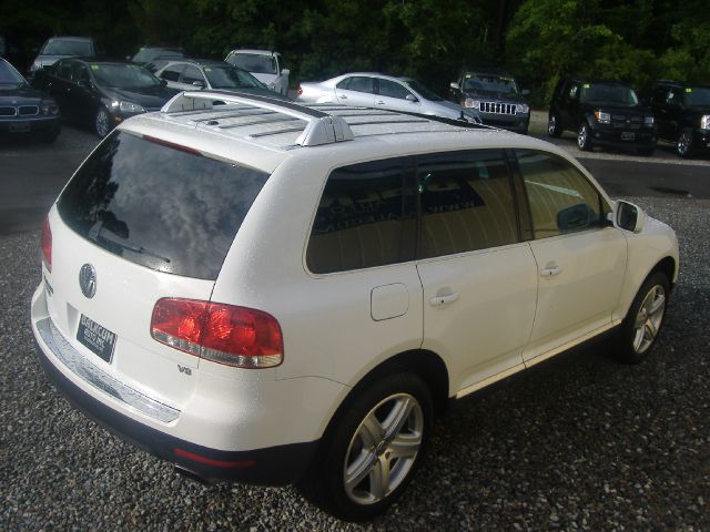 Volkswagen Touareg 2004 photo 2