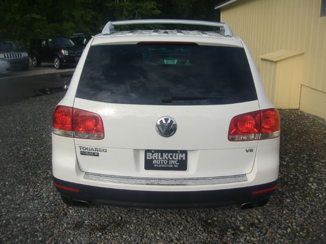 Volkswagen Touareg 2004 photo 8