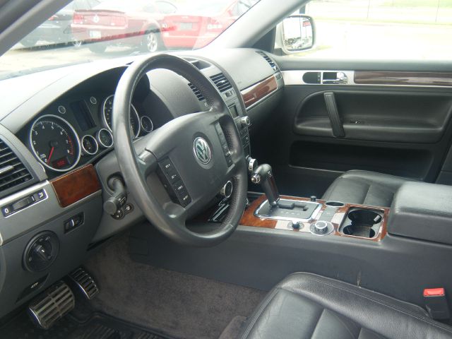 Volkswagen Touareg 2004 photo 2