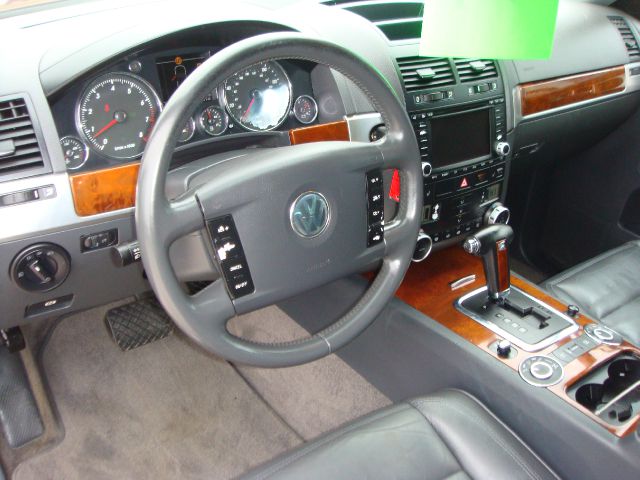 Volkswagen Touareg 2004 photo 3