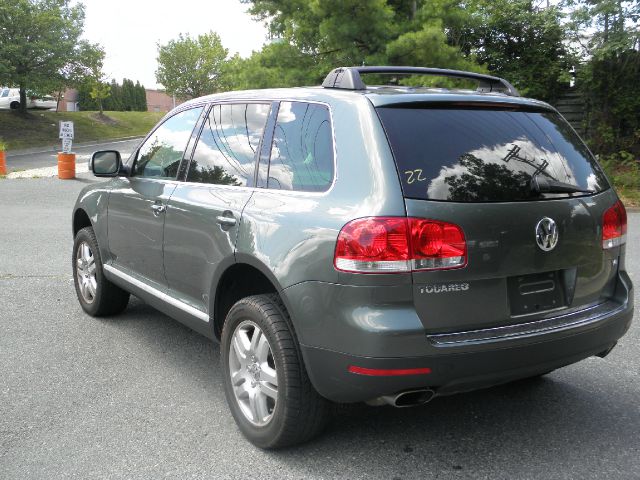 Volkswagen Touareg 2004 photo 2