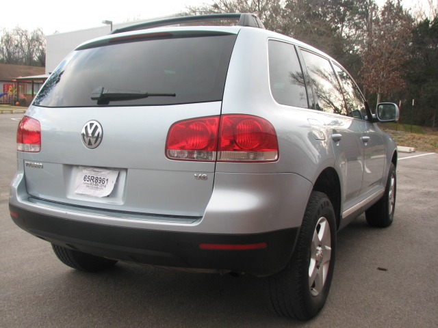 Volkswagen Touareg 2004 photo 2