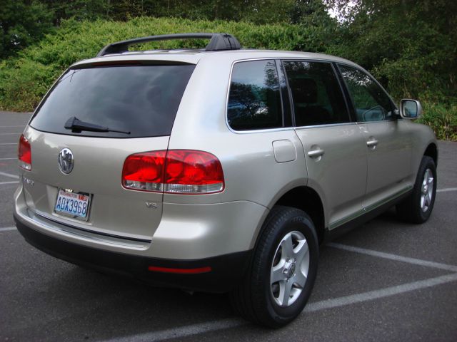 Volkswagen Touareg 2004 photo 1