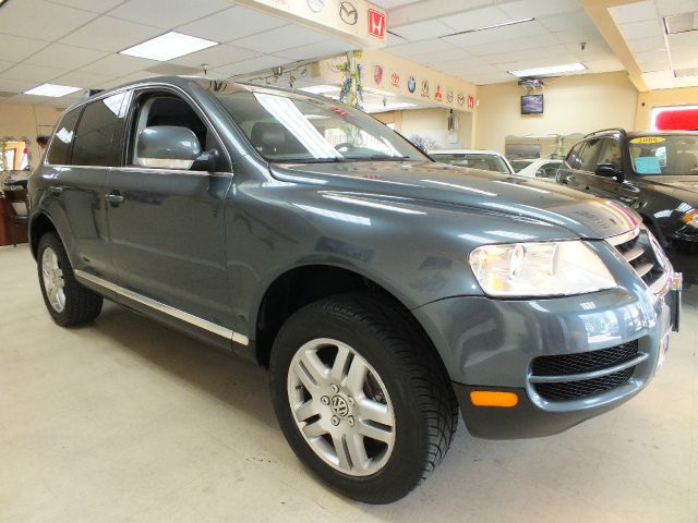 Volkswagen Touareg 2004 photo 1