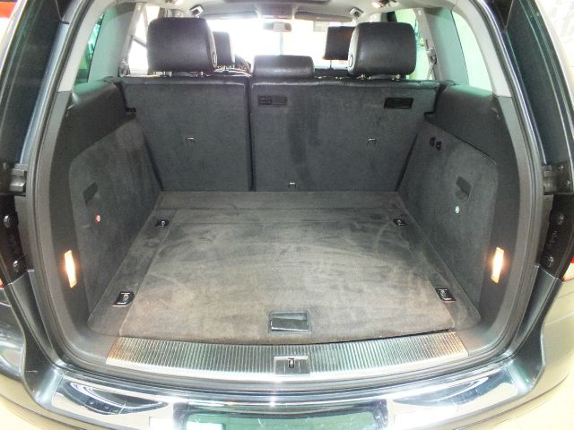 Volkswagen Touareg 2004 photo 12