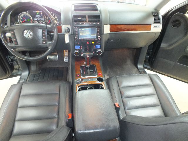 Volkswagen Touareg 2004 photo 8