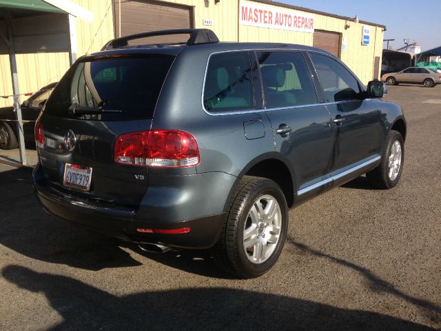 Volkswagen Touareg 2004 photo 3