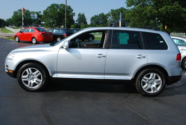 Volkswagen Touareg 2004 photo 2