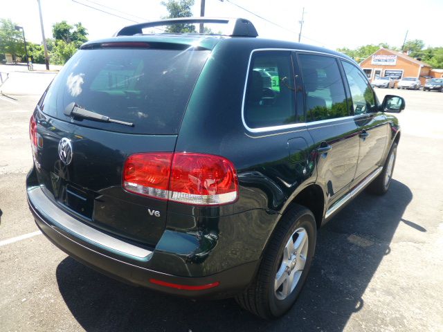 Volkswagen Touareg Red Line SUV