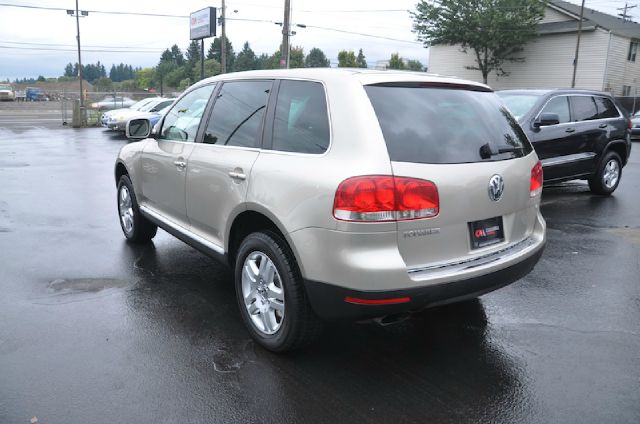 Volkswagen Touareg 2005 photo 2