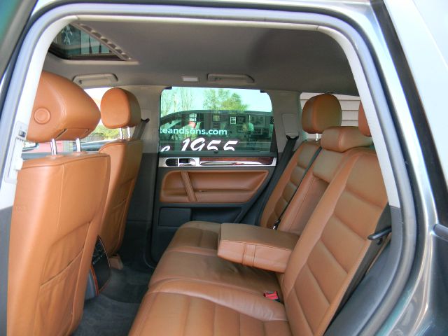 Volkswagen Touareg 2005 photo 2