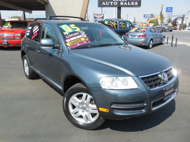 Volkswagen Touareg 2005 photo 1