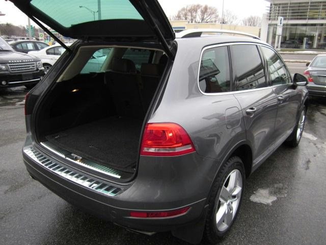 Volkswagen Touareg 2011 photo 4