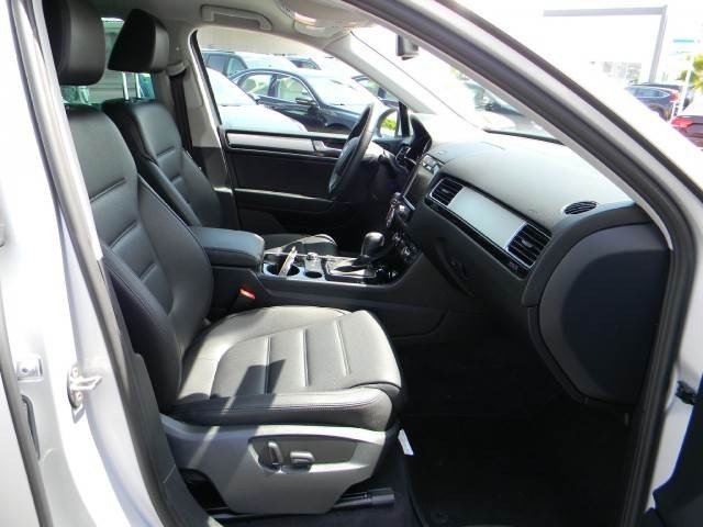 Volkswagen Touareg 2011 photo 4