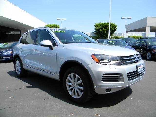 Volkswagen Touareg 2011 photo 2